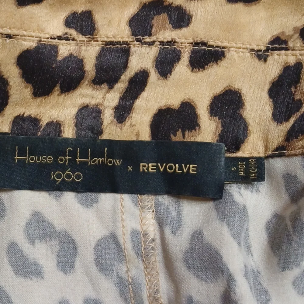 House of Harlow 1960 x REVOLVE Delaney Duster in Leopard - Picture 8 of 12